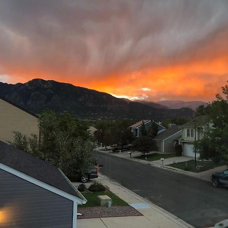 A Colorado Room With A View - King Colorado Springs Exterior photo