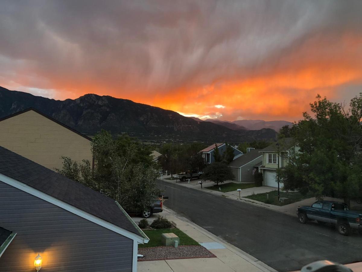 A Colorado Room With A View - King Colorado Springs Exterior photo