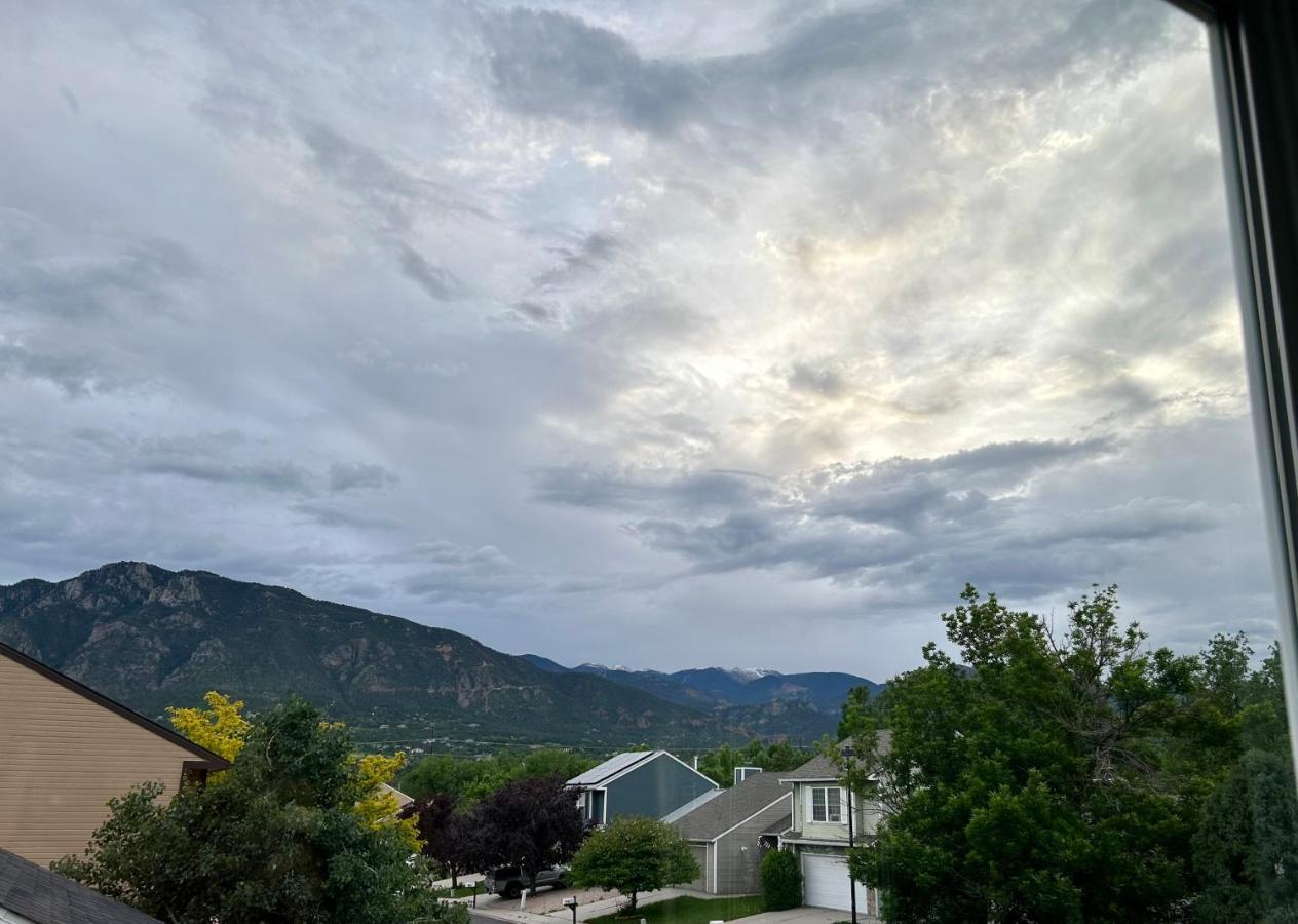 A Colorado Room With A View - King Colorado Springs Exterior photo